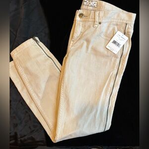 Free People Cream Skinny Jeans with Zipper